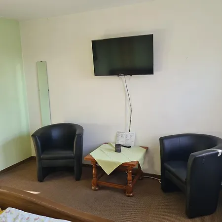 מלון Hotel-pension Friesenruh 3*