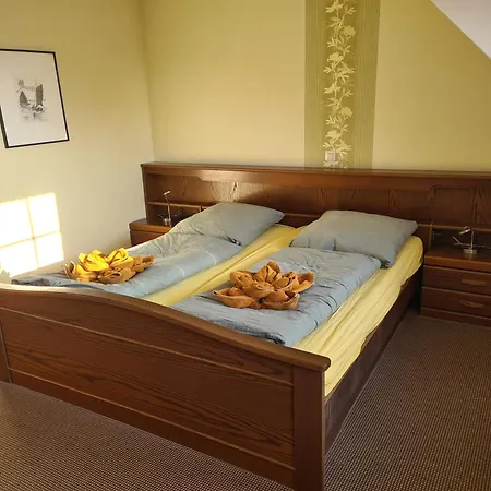 Hotel-pension Friesenruh מלון בנסרסיל