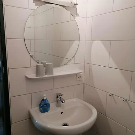 מלון Hotel-pension Friesenruh 3*