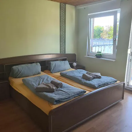 Hotel-pension Friesenruh מלון 3*